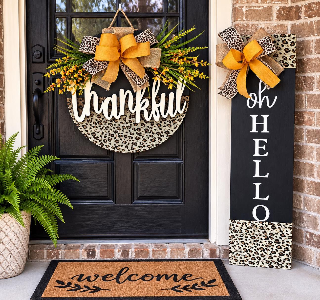Botanical Resin Door Hanger With Rustic Twine